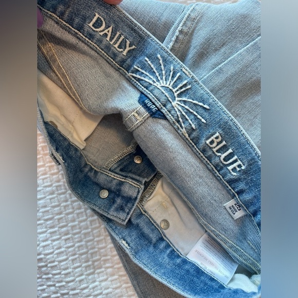 Daily Blue Hype Jean in DUST - Picture 13 of 16
